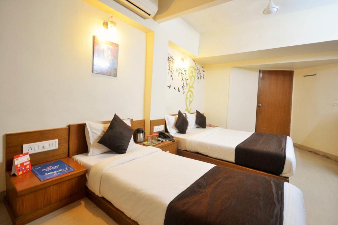 Hotel Campus Ahmedabad Bagian luar foto